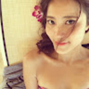 Meet your Posher, Claire